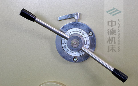 ZDS-450剪板机刀片间隙手动调节器，刻度清淅，调节省力又简便.jpg