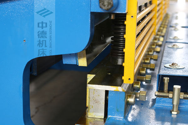 ZDS-632选用上海优质刀片，使用寿命更长.jpg
